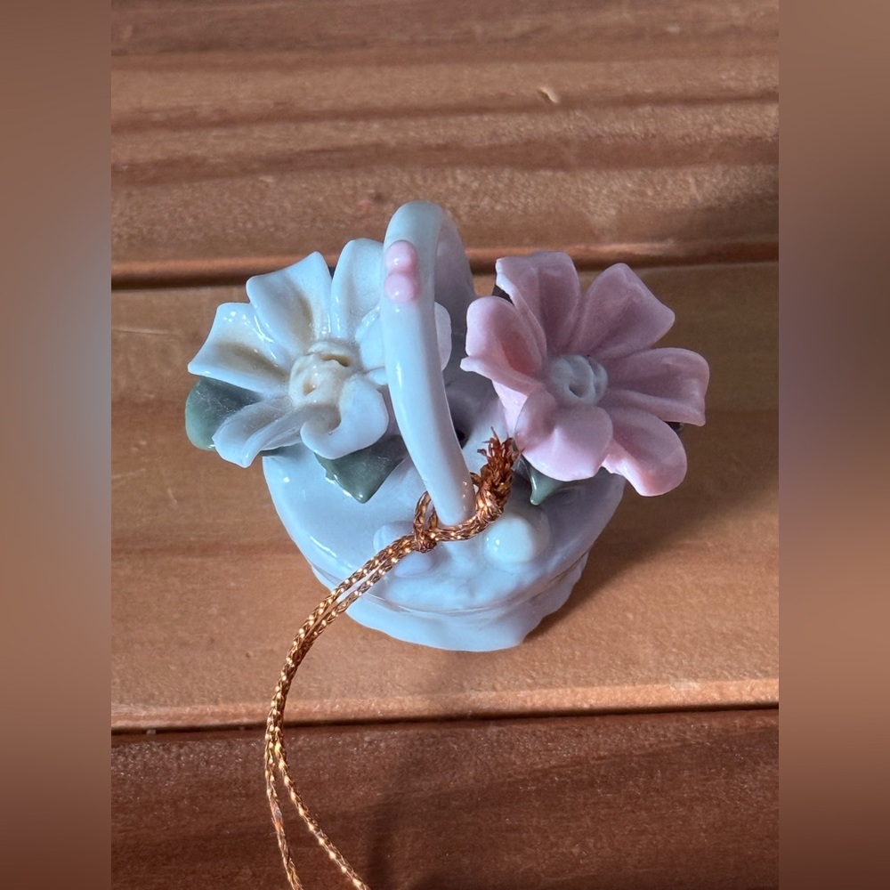 Vintage Miniature Porcelain Flower Basket, Autom, ©1995, 1.5”